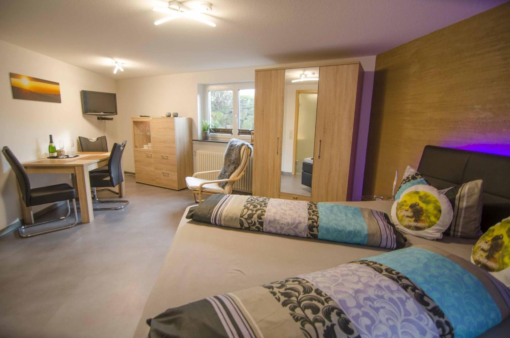 Bed and Breakfast Haus Bienen à Ihringen Extérieur photo